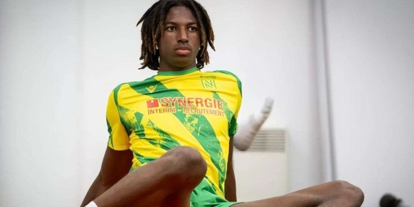 17岁法甲天才中卫横空出世，巴萨对他情有独钟，6大豪强展开疯抢