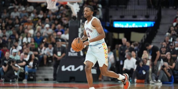 福克斯遭遇腿筋伤势 将缺席新赛季首周比赛