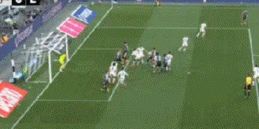 6-4，27岁日本球星闪耀德甲：无敌助攻梅开二度，现场视角太牛了